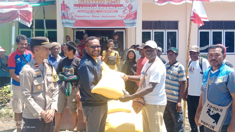 Bupati John Rettob Perintahkan Asisten I Turun Lihat Kondisi Korban Kebakaran Di Kampung Wakia