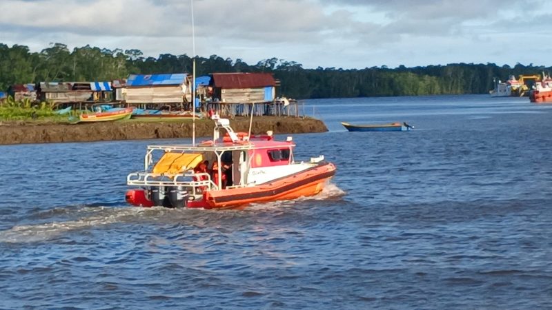 Long Boat 40 PK Hilang Kontak di Otakwa