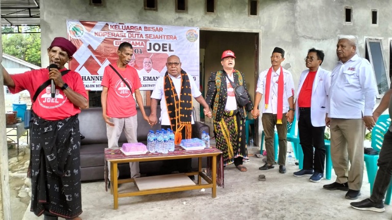 Emanuel Kemong Dikukuhkan Sebagai Sesepuh, Warga Ngada Nagakeo dan Koperasi Duta Sejahtera Siap Menangkan JOEL