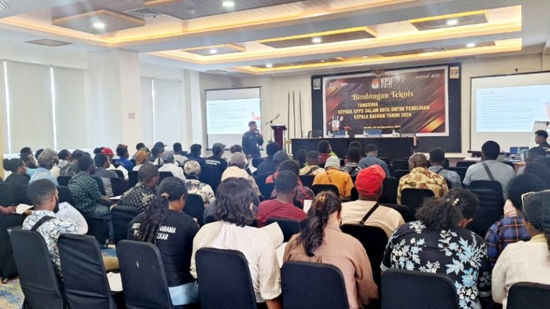 KPPS Dalam Kota Simulasi Tungsura Ikut Bimtek