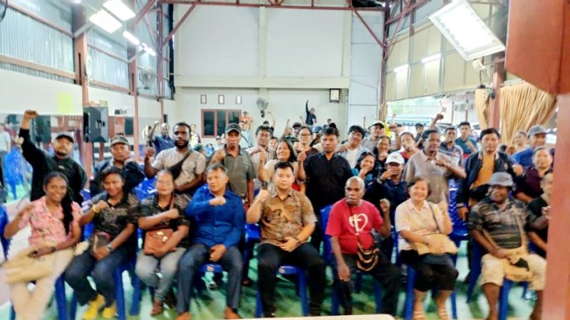 Masalah Sampah Hingga Rumah Layak Huni Jadi Usulan Warga Kwamki Saat Reses Darwin Rombe