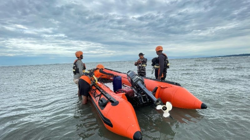 Long Boat 40 PK Terbalik di Perairan Kaimana, 2 Selamat, 1 Dalam Pencarian