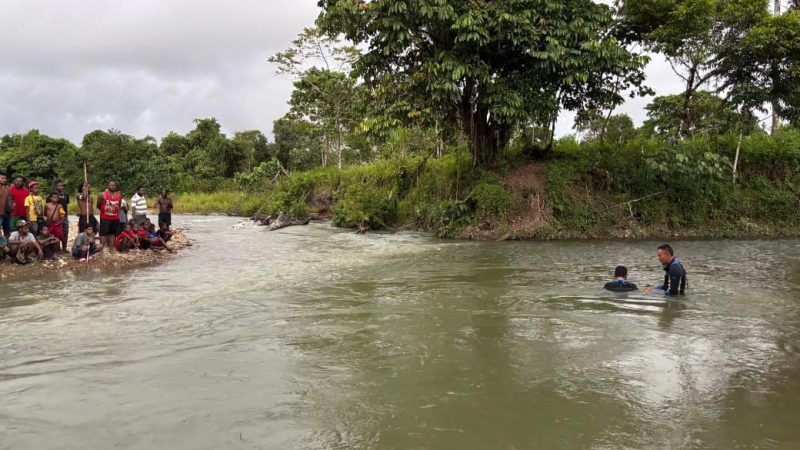 Seoang Anak Berumur 3 Tahun Diduga Tenggelam di Kali Selamat Datang, Tim Rescue Lakukan Pencarian