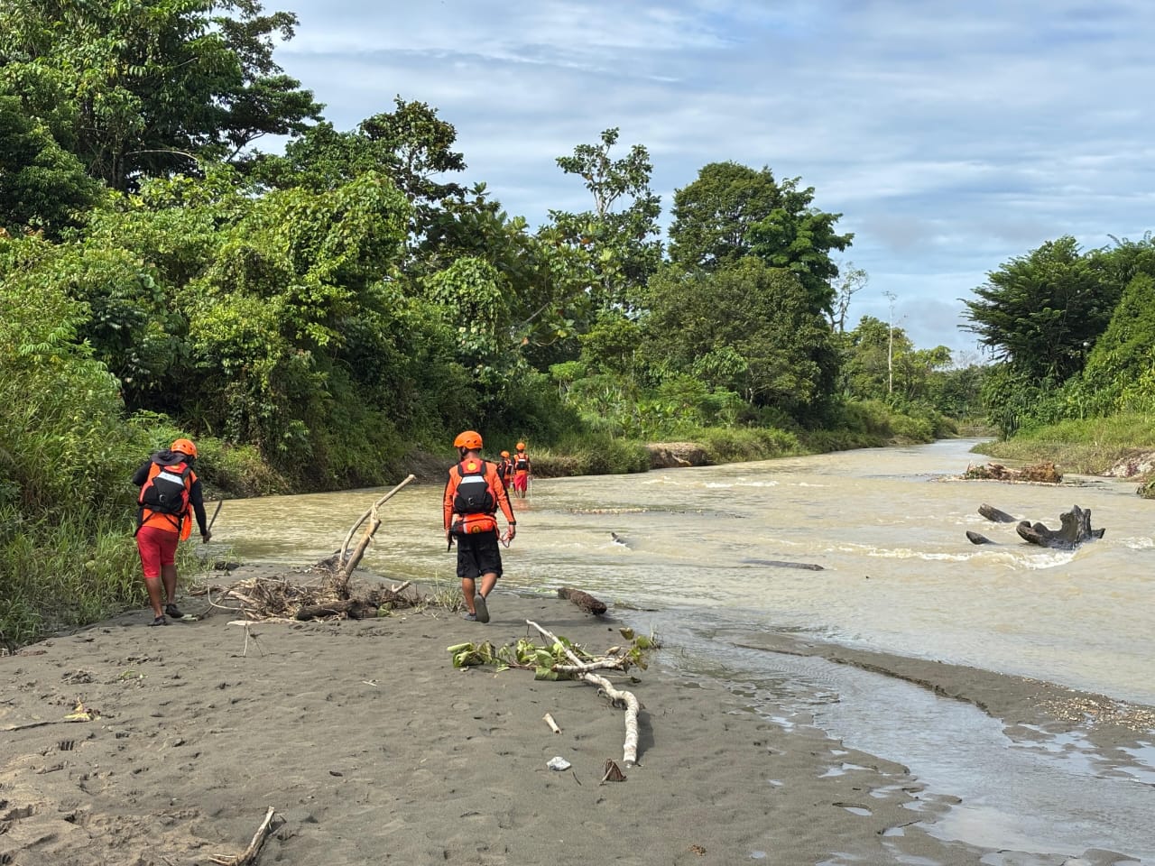 Hari Ke-4 Pencarian Korban diduga Tenggelam di Kali Selamat Datang Tidak Membuahkan Hasil, Operasi SAR Diusulkan Tutup 