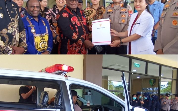 Gubernur Papua Tengah Didampingi Bupati Mimika Serahkan Dua Unit Mobil Ambulans untuk RS TNI – Polri di Timika 
