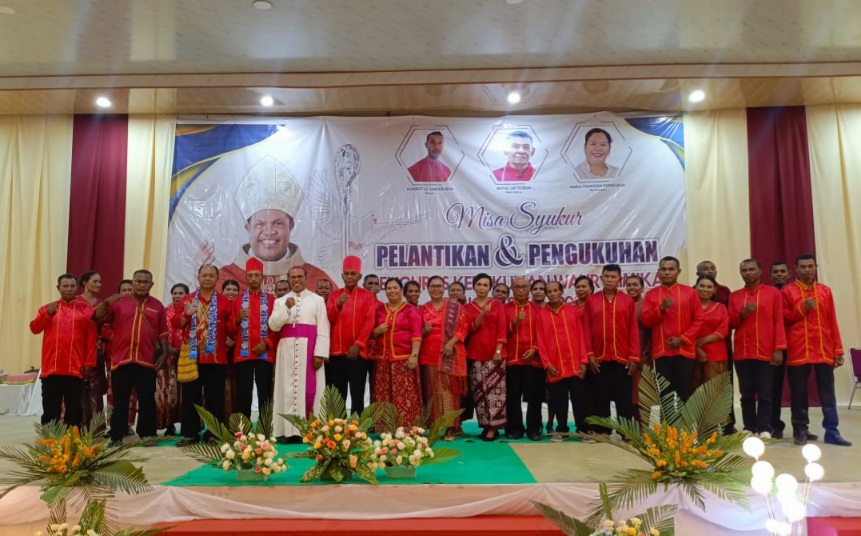 Uskup Ambonia Pimpin Misa Syukur Pelantikan Kerukunan Waur Timika