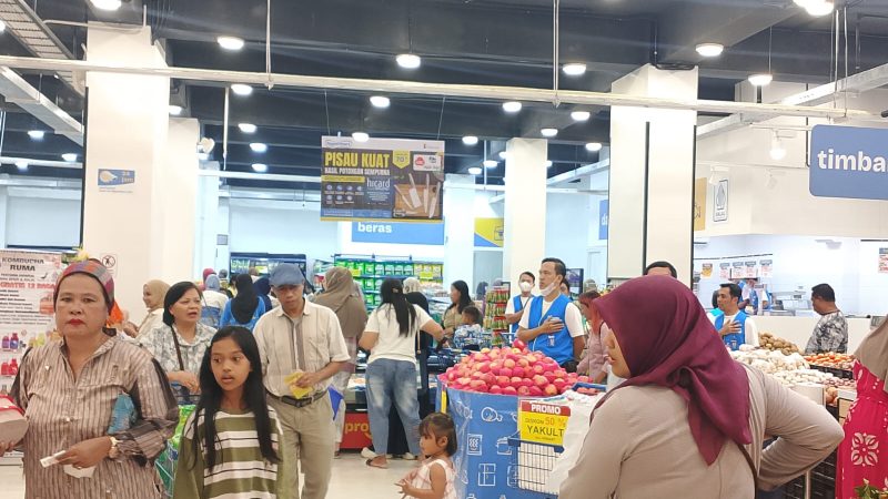 Hypermart Timika Telah Dibuka, Pengunjung Membludak di Hari Pertama