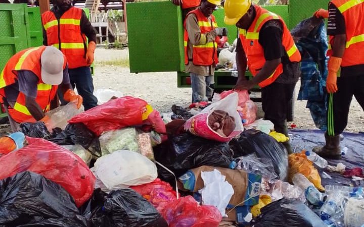 Selain Bank Sampah, Distrik Mimika Baru Siapkan Inovasi Baru untuk Tempat Pembuangan Sampah