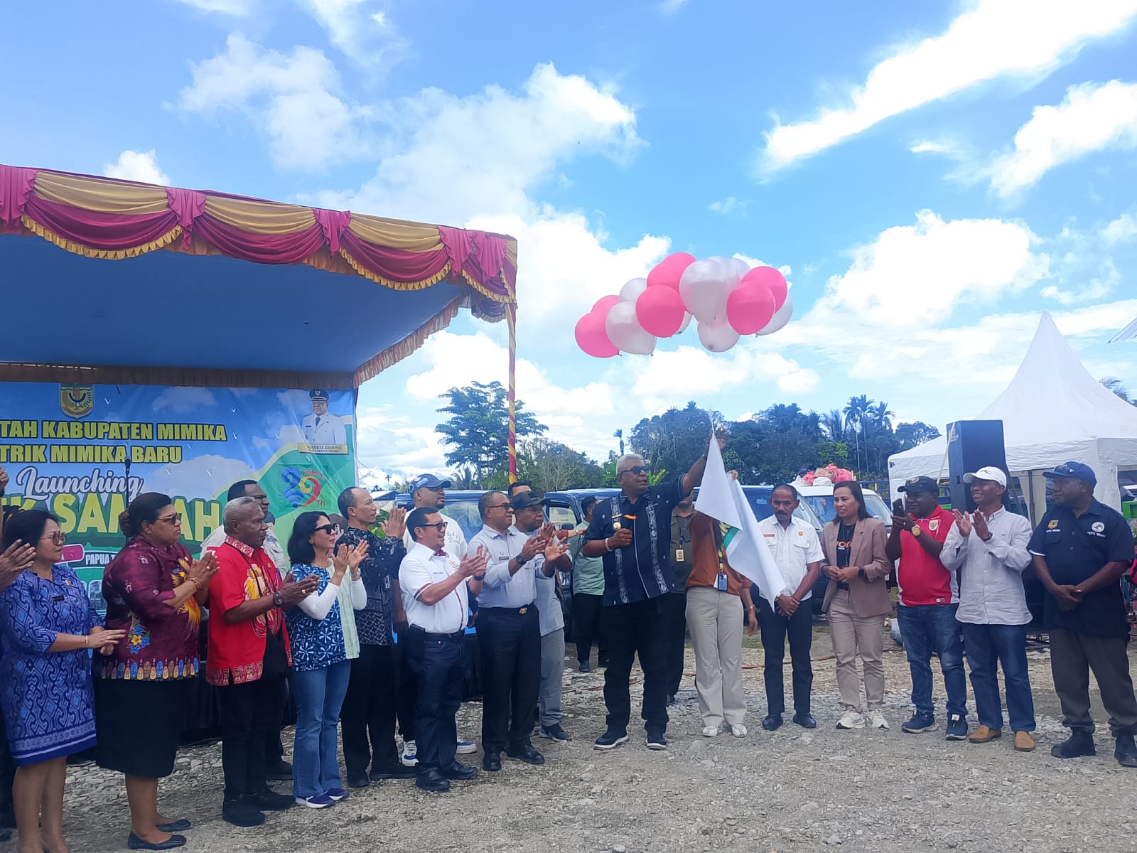 Bupati Mimika Launching Bank Sampah, Ubah Sampah Jadi Pundi Rupiah