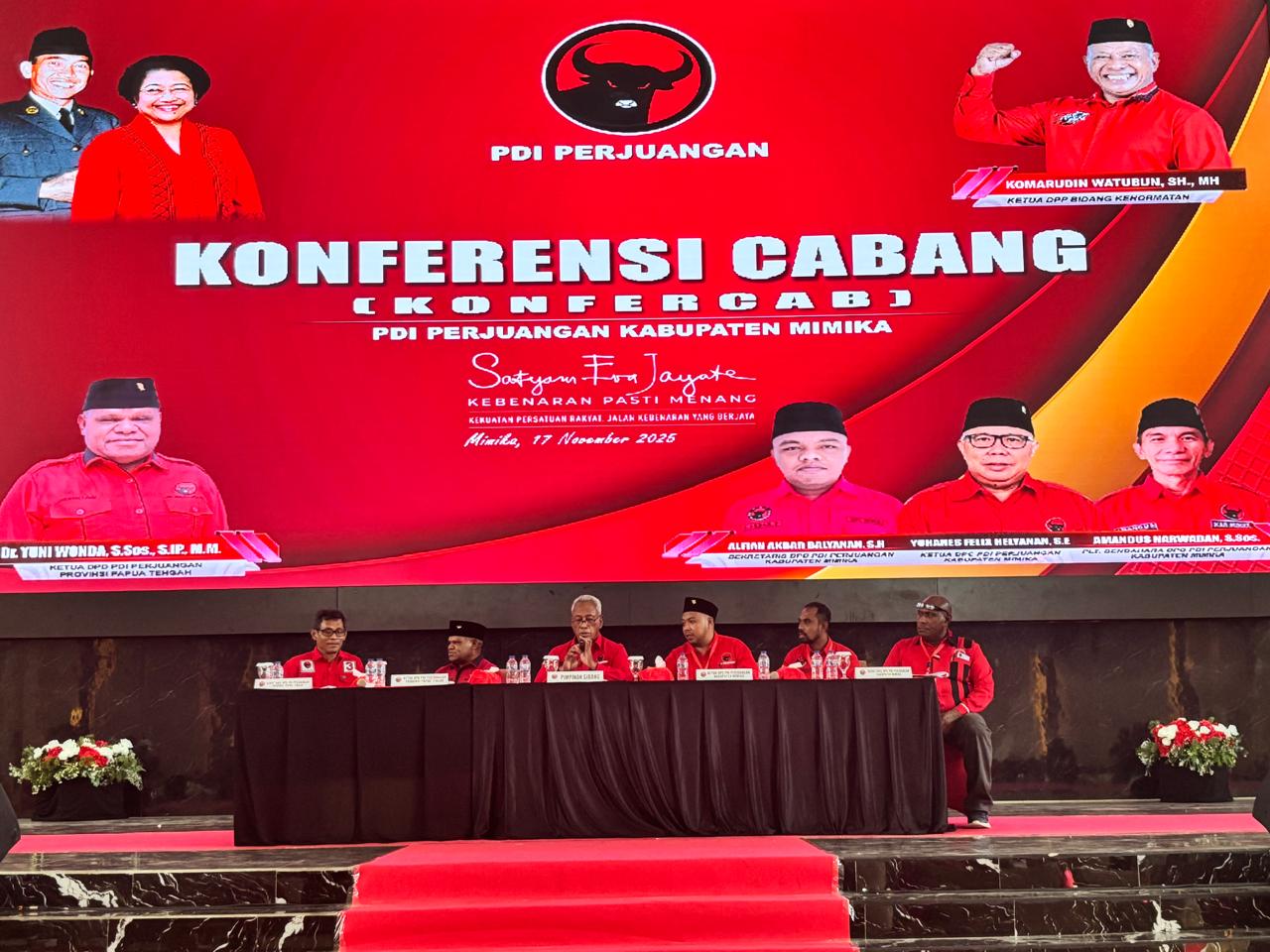 Adrian Andhika Thie Resmi Nahkodai DPC PDI Perjuangan Mimika 2025–2030