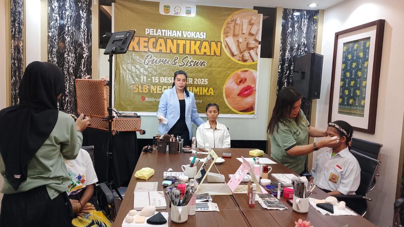SLB Mimika Bekali Guru dan Siswa dengan Ragam Keterampilan Praktis