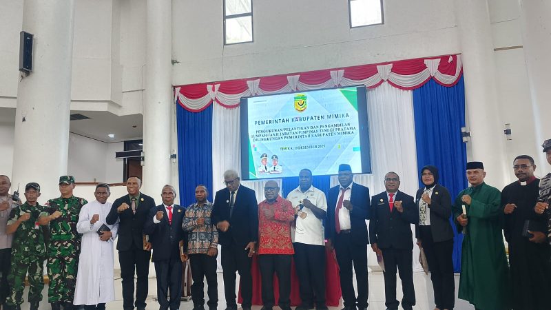 Lantik Lima Pejabat Pimpinan Tinggi Pratama, Bupati Mimika Ingatkan Komitmen Pelayanan Publik
