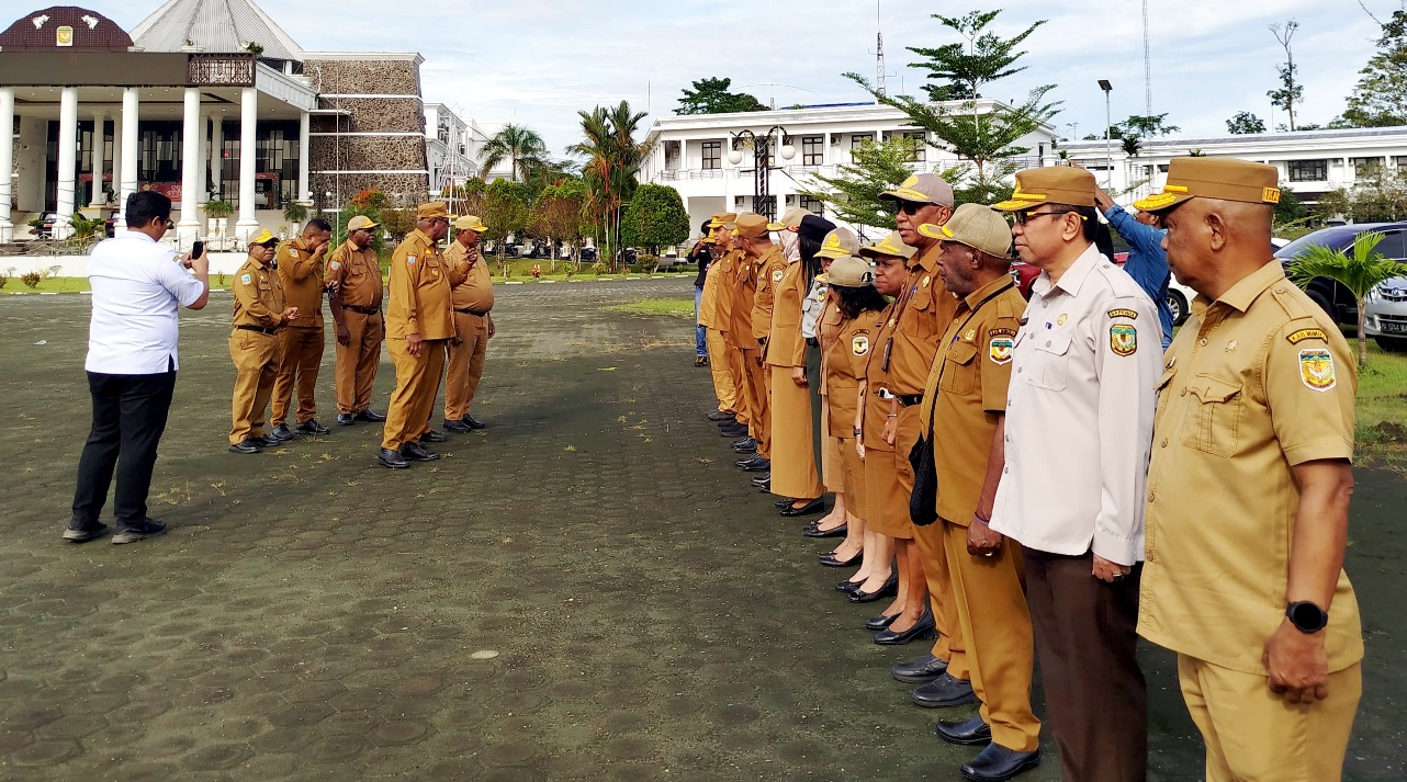 Pimpin Apel Perdana Usai Libur Nataru, Bupati Mimika Tekankan Pelayanan Kepada Masyarakat 
