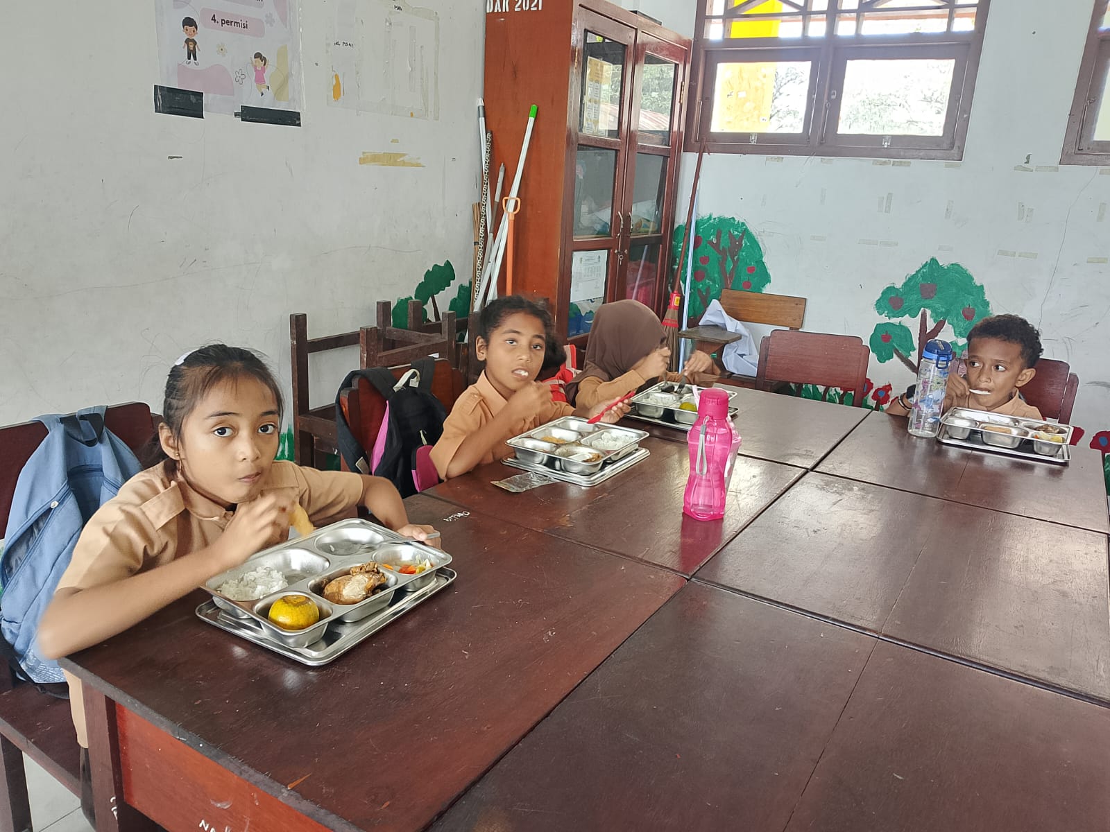 MBG di SD Inpres Timika IV Baru Akan Disalurkan pada Senin Depan