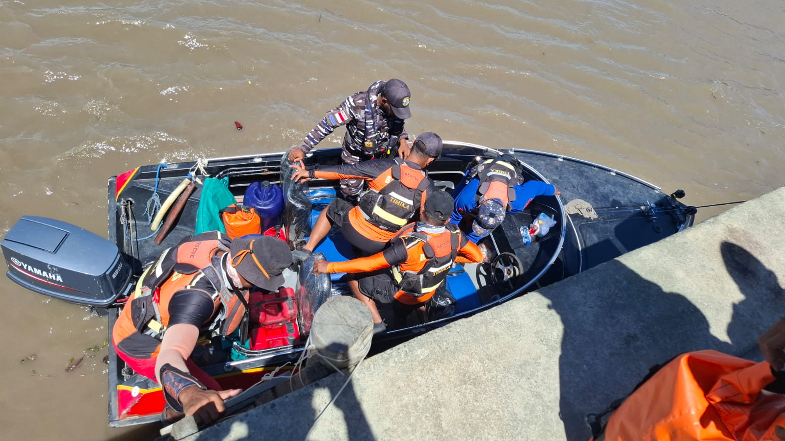 Perahu Ketinting POB 7 Orang Tenggelam, SAR Gabungan Lakukan Pencarian Korban