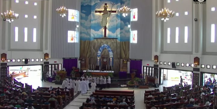 Misa Rabu Abu di Timika, Umat Diajak Menumbuhkan Kasih bagi Sesama dan Alam