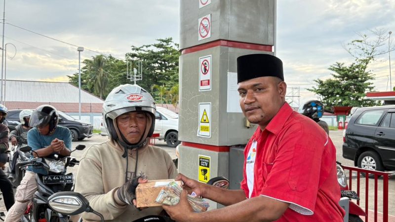 Sambut Bulan Suci Ramadan, Pertamina Patra Niaga Berbagi Takjil Gratis di SPBU Timika dan Nabire