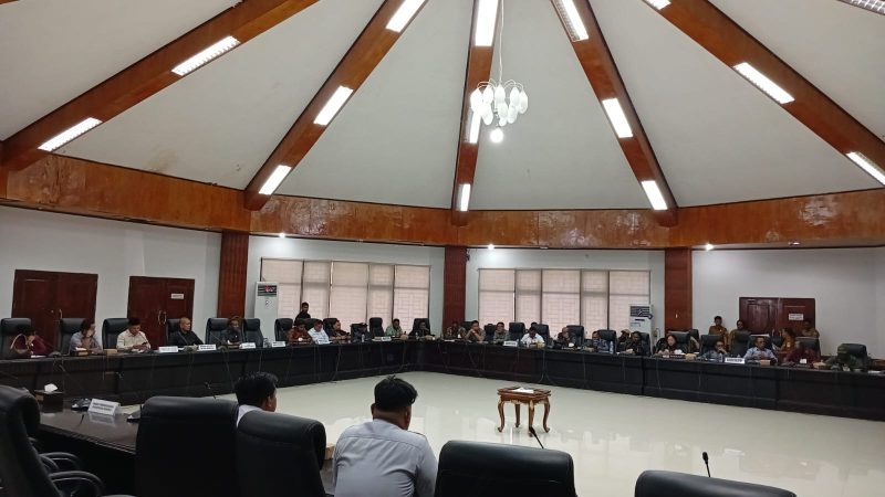 DPRK Mimika Skors RDP, Pejabat Pengambil Keputusan Tidak Hadir