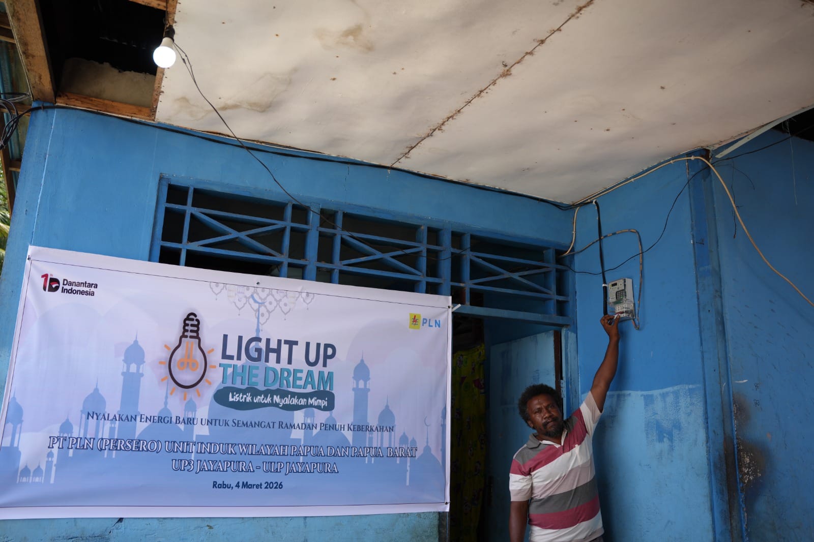 Puluhan Keluarga Ini Dapat Sambungan Listrik Gratis dari Program Light Up The Dream PLN