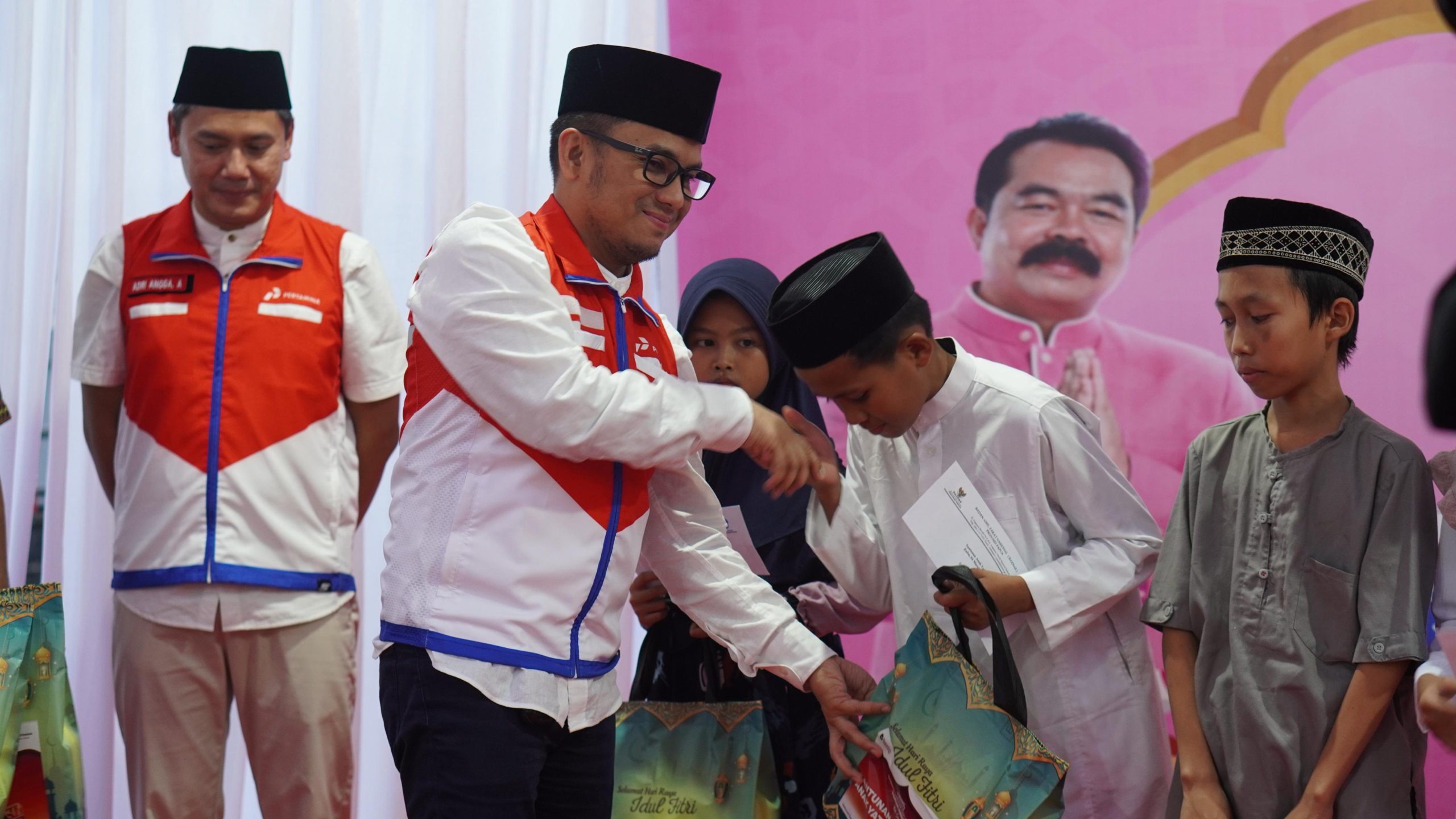 BEDUKK Ramadan Pertamina Patra Niaga, Energi Berbagi di Timur Indonesia bersama UMKM, Komunitas, Ojol dan Anak Yatim di Bulan Suci