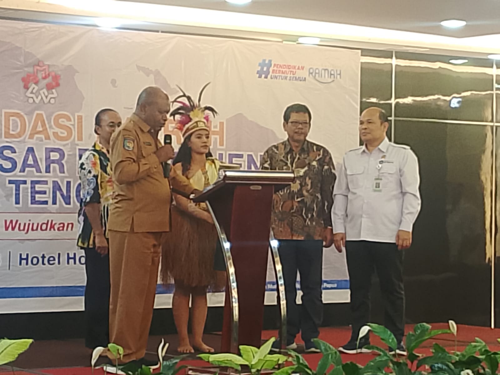 Perkuat Sinergi Wujudkan Pendidikan Bermutu, Pemprov Papua Tengah Gelar Konsolidasi Pendidikan Dasar dan Menengah Tahun 2026