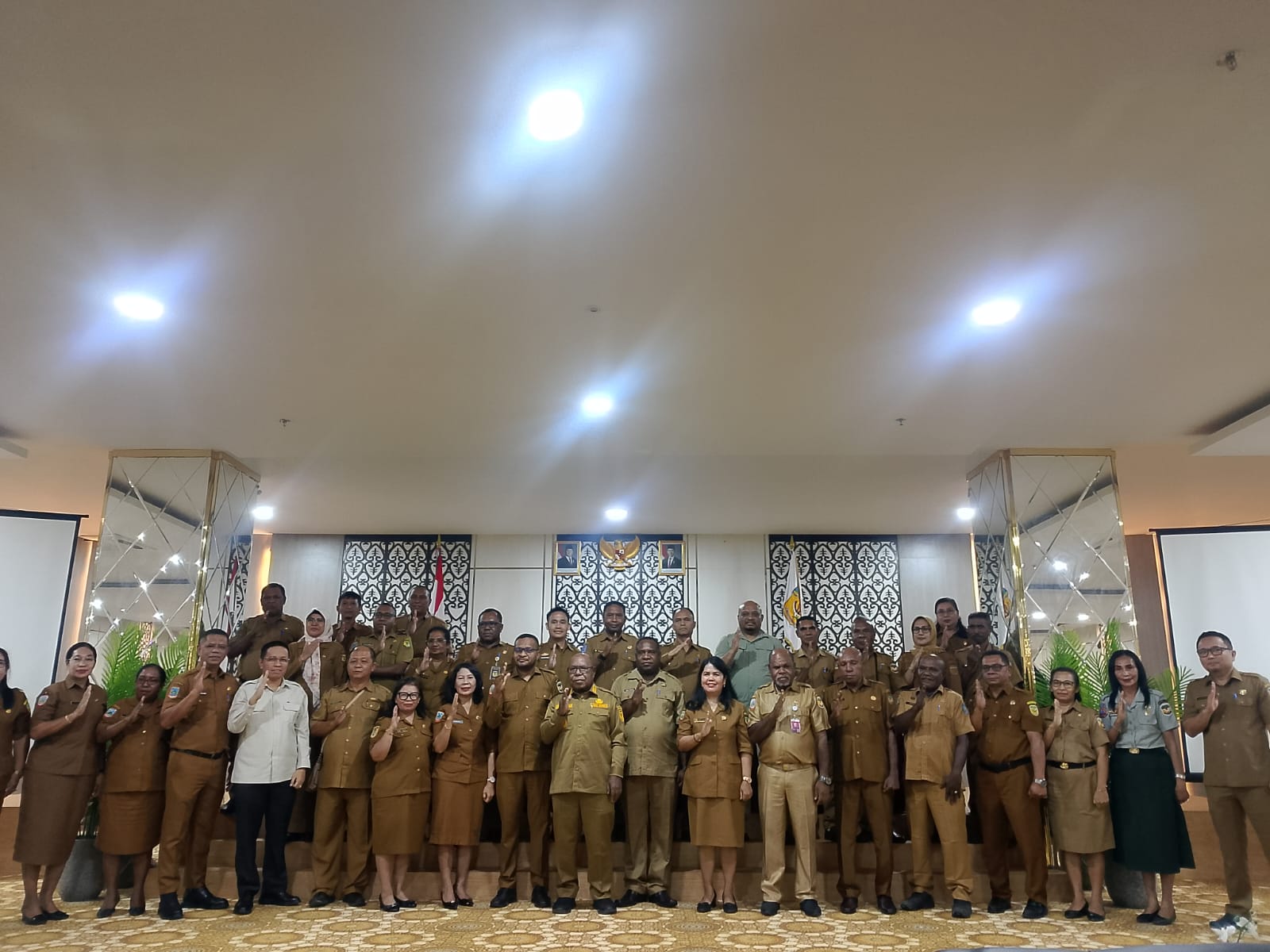 Sertijab Pejabat di Lingkup Pemerintahan Mimika, Wabup Emanuel Kemong: Jabatan Adalah Amanah
