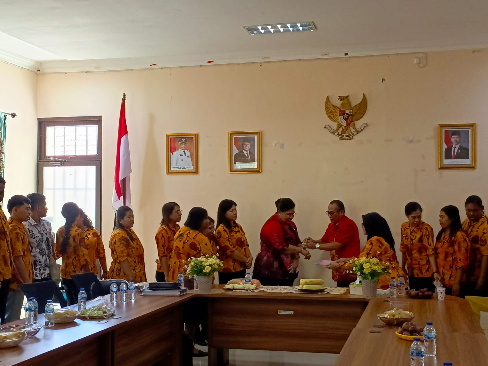 30 Tahun Berdedikasi, Alice Irene Wanma Purna Tugas dengan Penuh Haru