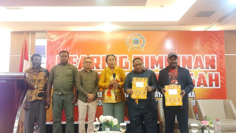 Hearing Bersama Stakeholder di Mimika, John NR Gobay Dukung Program Kampung Nelayan