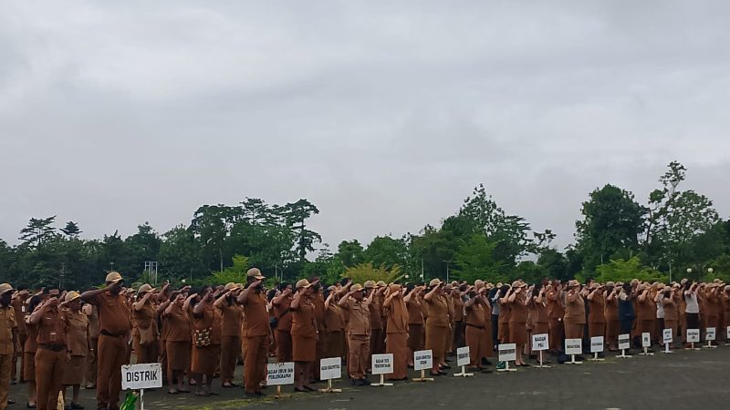 Pj Sekda Mimika Ajak ASN Tingkatkan Disiplin Kerja dan Jaga Kebersihan Kota