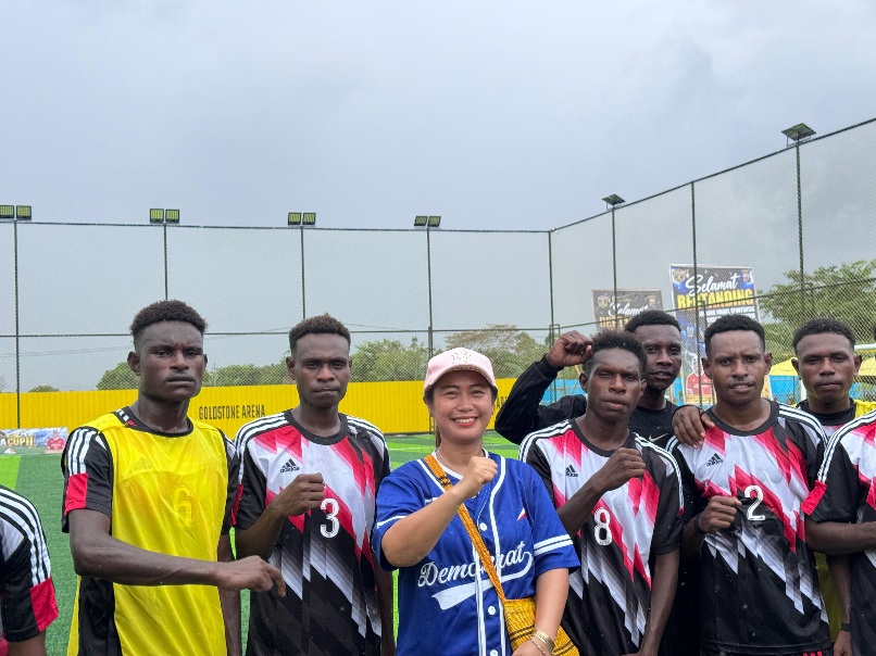 Dari Pesisir Kokonao ke Puncak Juara, Perjuangan Dessy Putrika Berbuah Manis di Kapolda Cup II