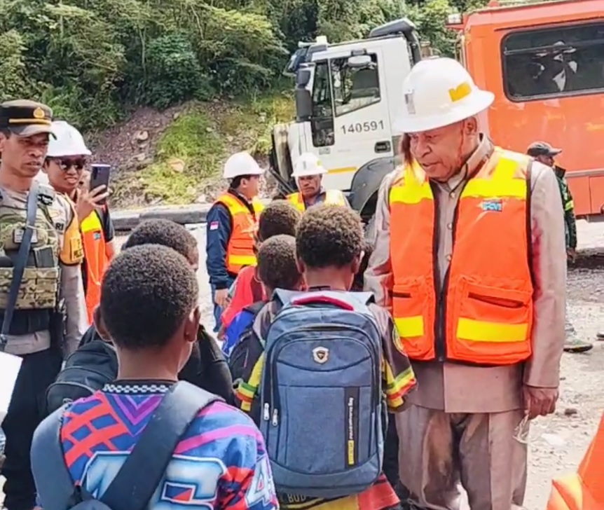 Pansus Kemanusiaan DPRK Mimika Apresiasi Inisiatif Polsek Tembagapura Sekolahkan Anak Kampung Banti