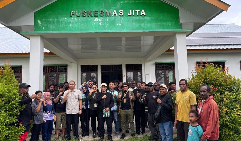 PARADE FOTO: Komisi III DPRK Mimika Tinjau Langsung Kondisi Distrik Jita dalam Kegiatan Pengawasan