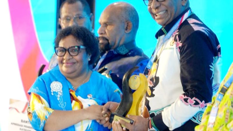 Pemkab Mimika Raih Dua Penghargaan di Ajang Apresiasi Pemda Berprestasi 