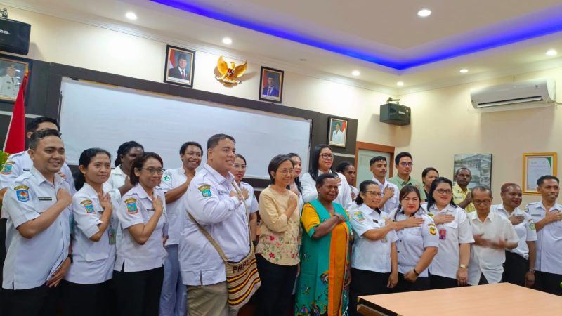 Persiapan Akreditasi, Nakes RSUD Elvrida Sara Nduga Magang di RSUD Mimika