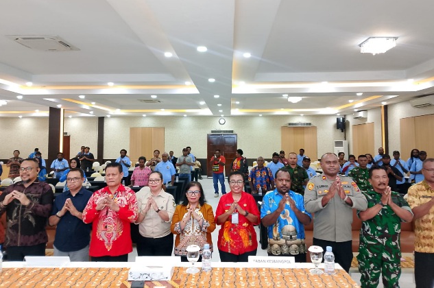 Pemkab Mimika Dorong Penguatan Demokrasi dari Kampung Lewat Forum Diskusi Politik