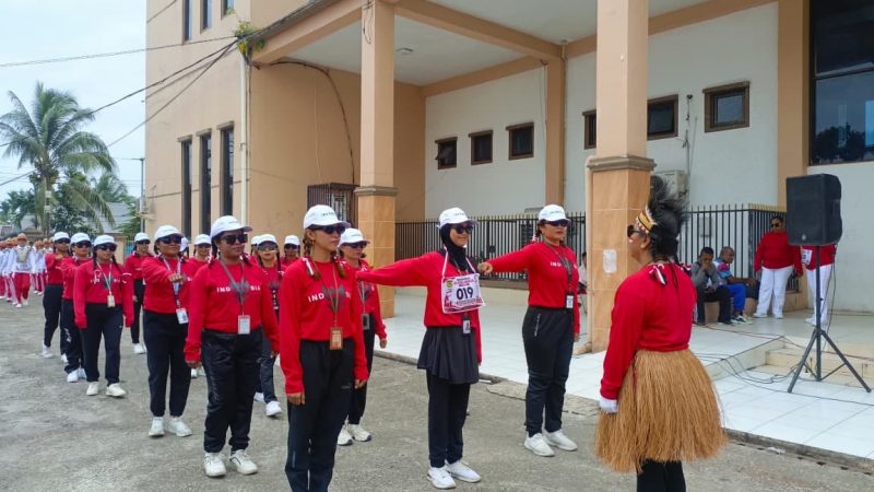 Jurnalis Perempuan Mimika Tunjukkan Semangat Nasionalisme di Lomba Gerak Jalan Kreasi