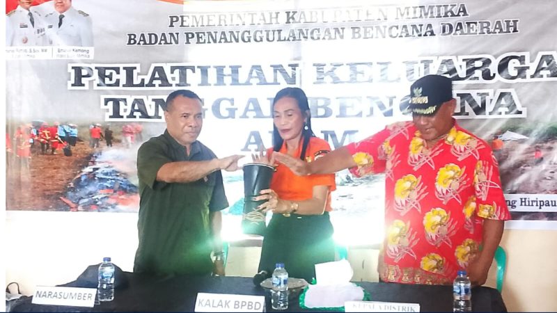 BPBD Mimika Gelar Pelatihan Keluarga Tanggap Bencana di Kampung Hiripau