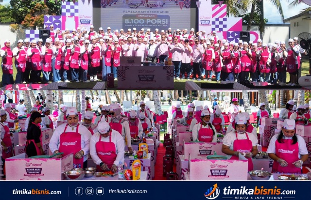 Masak Serentak di 8 Kota, Pertamina Bagikan 8.100 Porsi Makanan, Contact Center 135 Siap Melayani